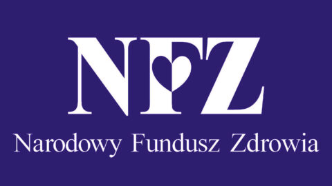 Logotyp NFZ na fioletowym tle