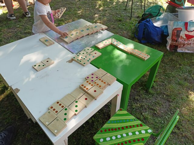 gry edukacyjne dla dzieci- domino