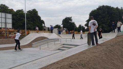 zdjęcie skateparku zlokalizowanego na stadionie Miejskim w Pleszewie