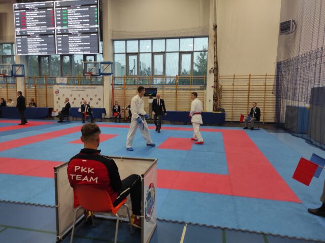 walka podczas Mistrzostw Polski w Karate w Wejherowie 
