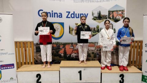 klasyfikacja medalowa podczas ogólnopolskiego turnieju Zduny Karate CUP 2022