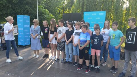 Wręczenie nagród w konkursie (Nie)typowo Rowerowo na najbardziej rowerową szkołę i klasy podczas Festynu Miejskiego w Pleszewie.