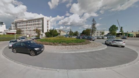 Rondo wokół którego jeżdżą auta umiejscowione w Gdyni i nazwane imieniem pleszewianina.
