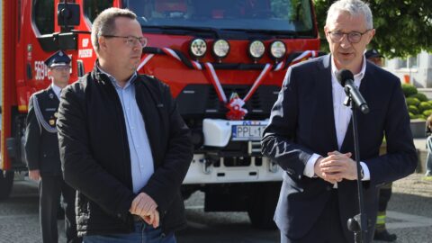Przemówienie władz Pleszewa podczas poświęcenia nowego wozu strażackiego dla OSP Pleszew.