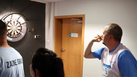 Dart w ramach Olimpiady Sportowej PPL w kręgielni parku wodnego