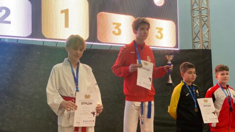 Zawodnicy Pleszewskiego Klubu Karate na podium zawodów karate w Środzie Wlkp.