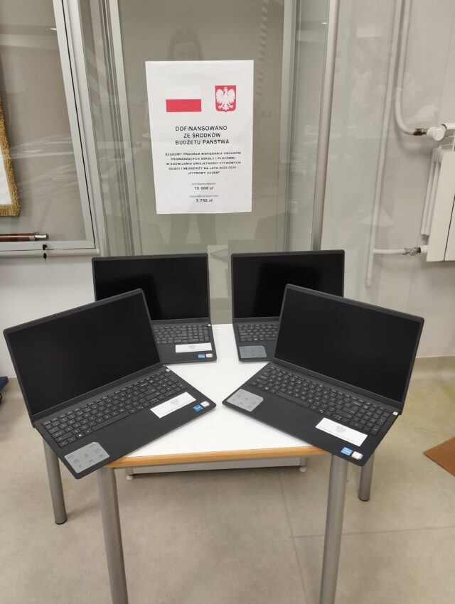 1000029448 Laptopy zakupione