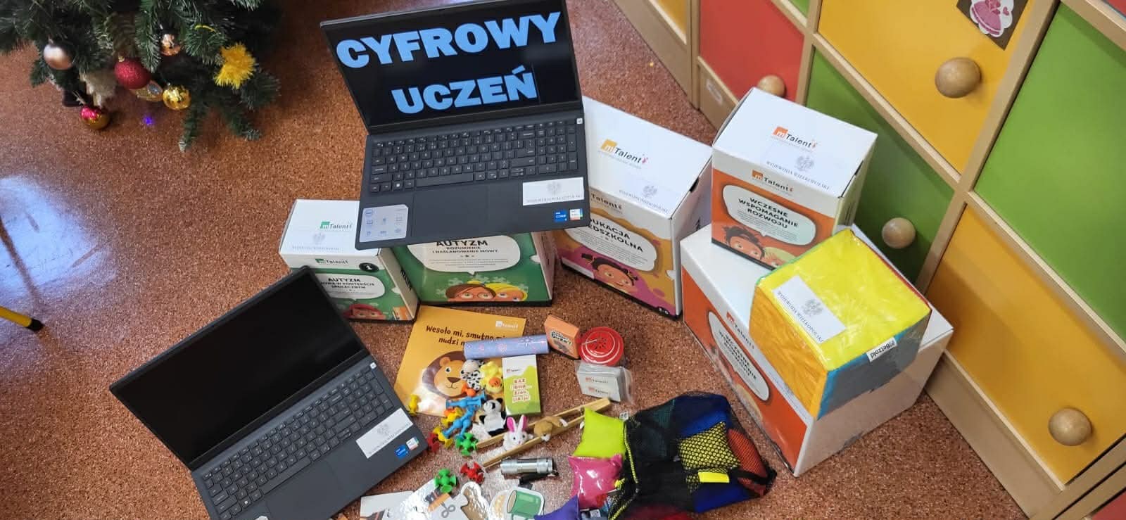 Sprzęt oraz pomoce dydaktyczne zakupione z projektu "Cyfrowy uczeń" dla przedszkoli MiG Pleszew