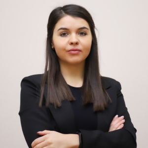 portret kobiety na białym tle