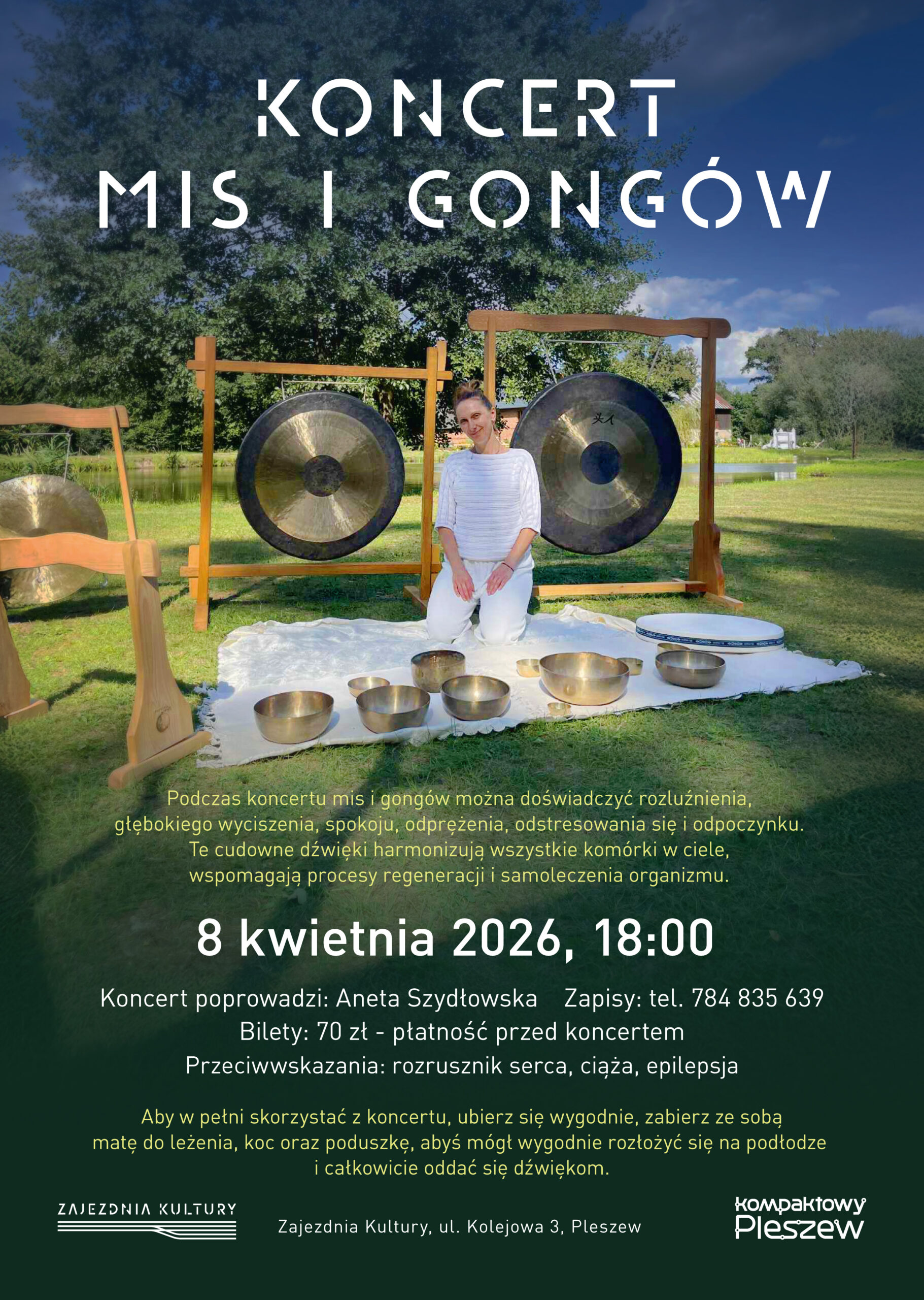 Plakat koncertu mis i gongów odbywającego się 8 kwietnia 2026 r. o godzinie 18:00 w Zajezdni Kultury w Pleszewie.